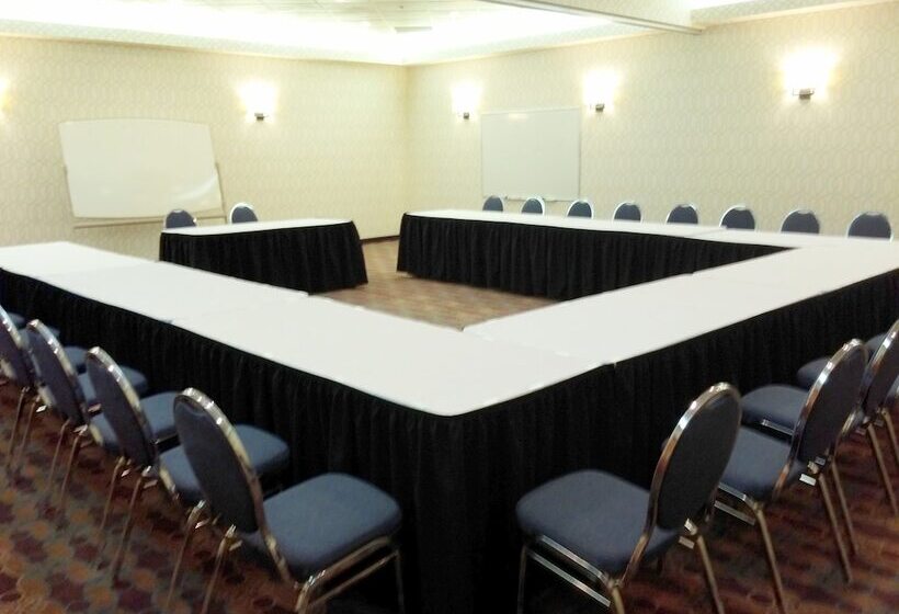 هتل Hampton Inn & Suites By Hilton Calgary University Northwest