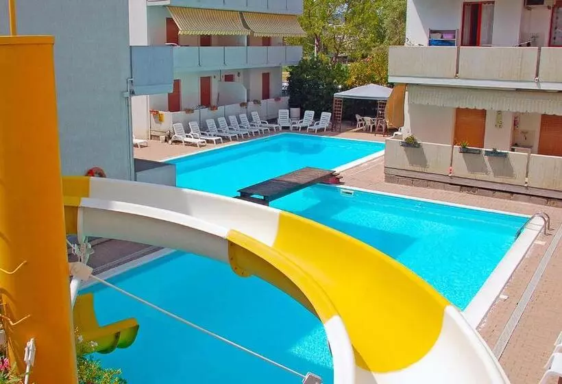 Отель Holiday Club Residence