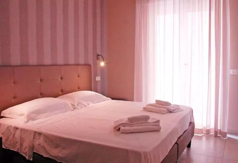 Отель Holiday Club Residence