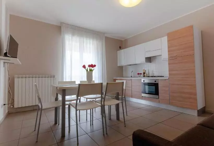 Отель Holiday Club Residence