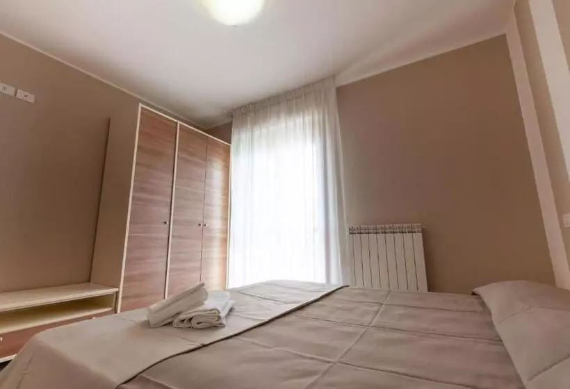 Отель Holiday Club Residence