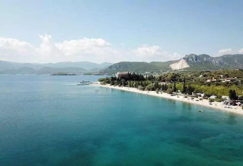 בית מלון כפרי Kalamaki Beach Resort