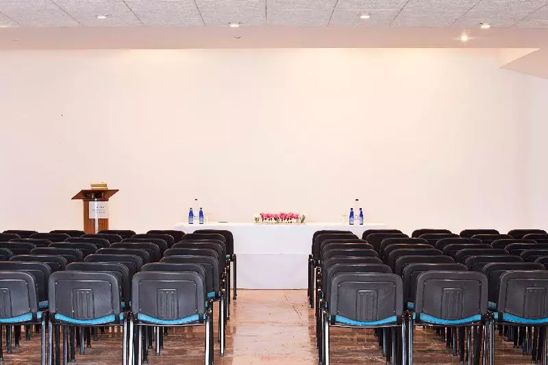 בית מלון כפרי Kalamaki Beach Resort