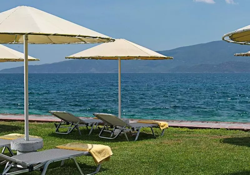 בית מלון כפרי Kalamaki Beach Resort