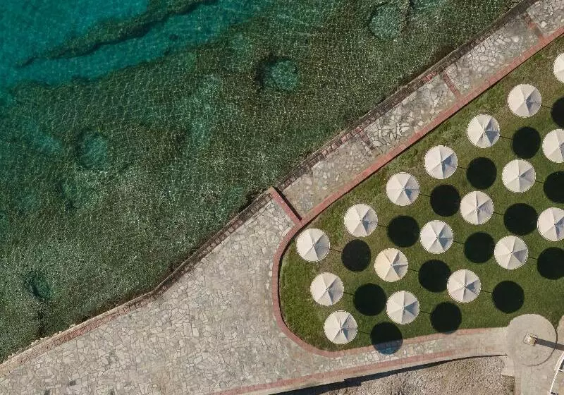 בית מלון כפרי Kalamaki Beach Resort