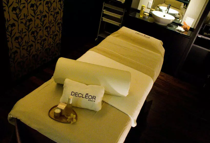 בית מלון כפרי Okinawa Kariyushi Urban Resort Naha