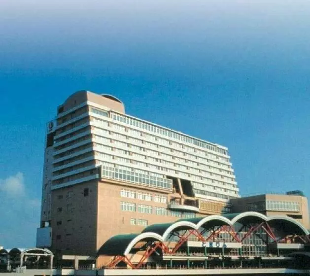 בית מלון כפרי Okinawa Kariyushi Urban Resort Naha