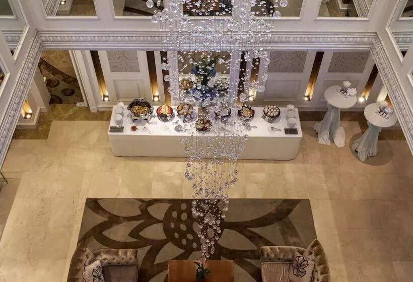 Hotel Lebua At State Tower