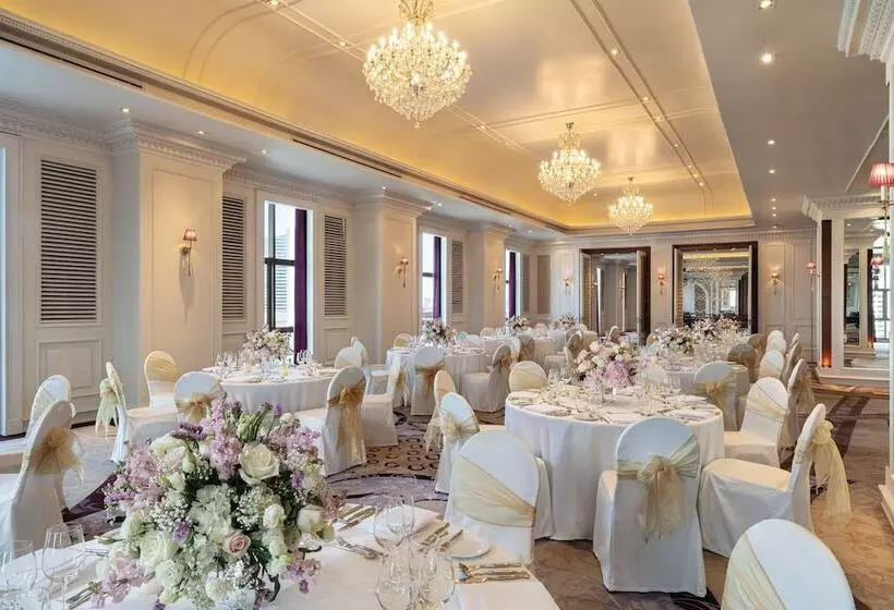 Hotel Lebua At State Tower