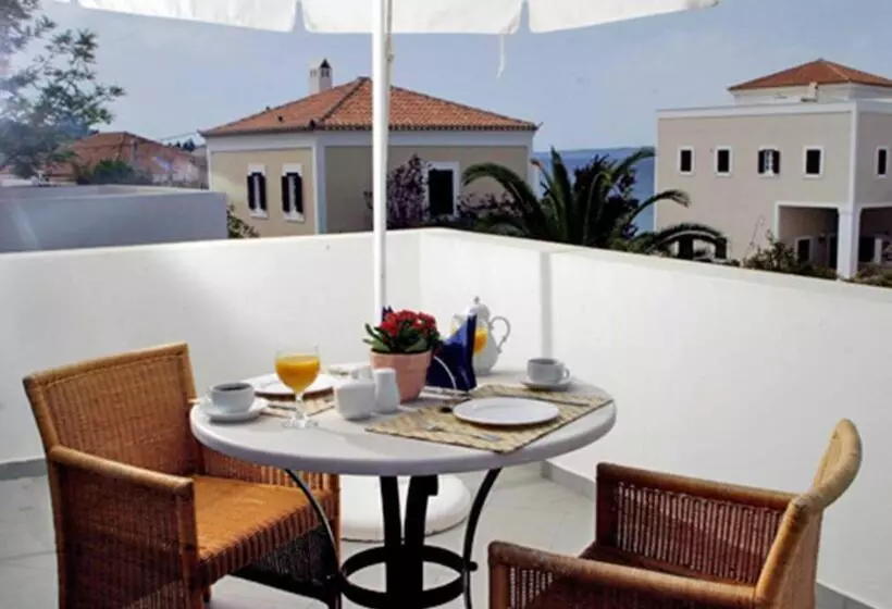 فندق Nissia Traditional Residences Spetses