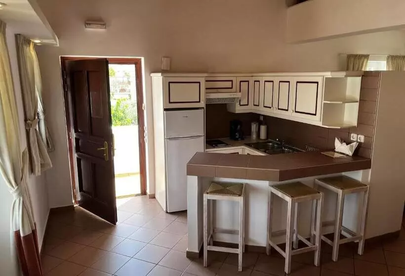 فندق Nissia Traditional Residences Spetses