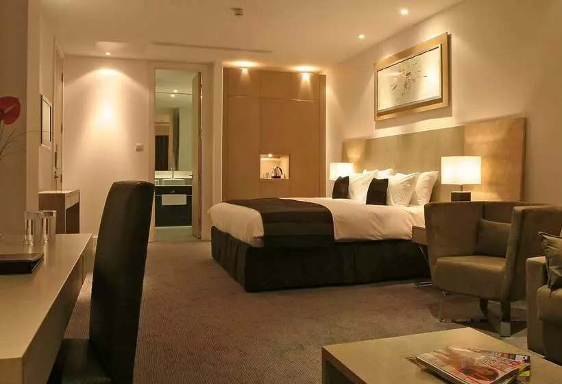 호텔 Park Plaza Cardiff