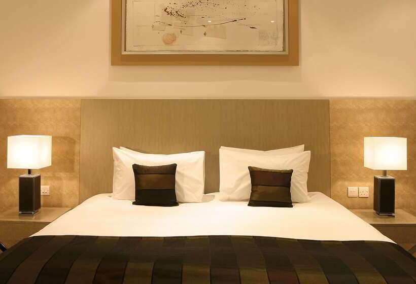 هتل Park Plaza Cardiff