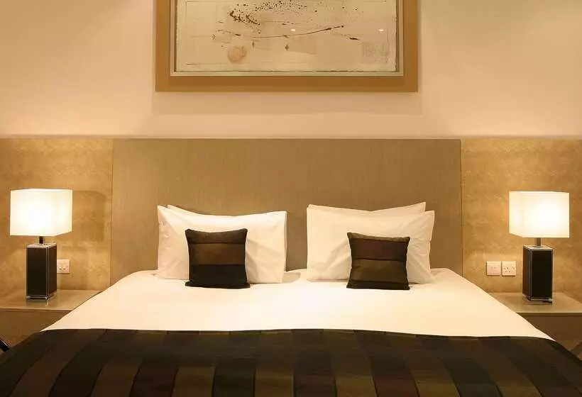 호텔 Park Plaza Cardiff