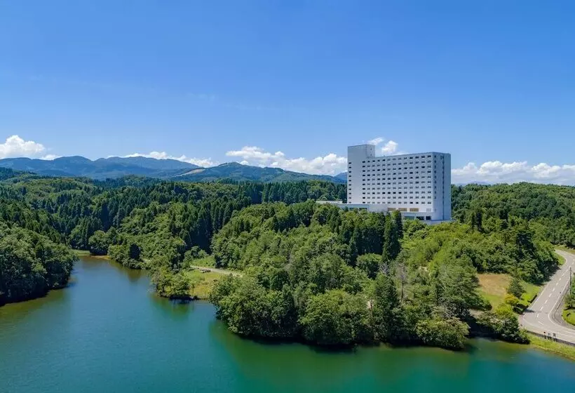 فندق Mercure Toyama Tonami Resort & Spa