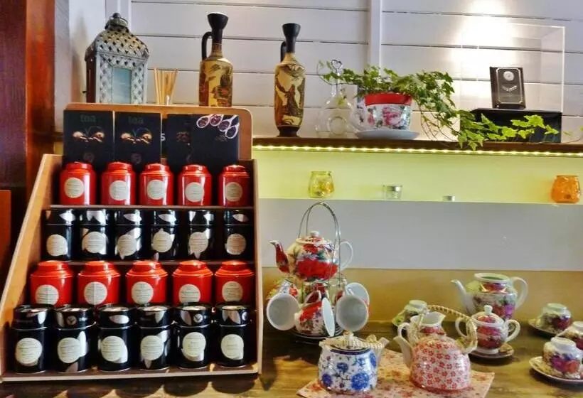 Iniohos Hotel Restaurant