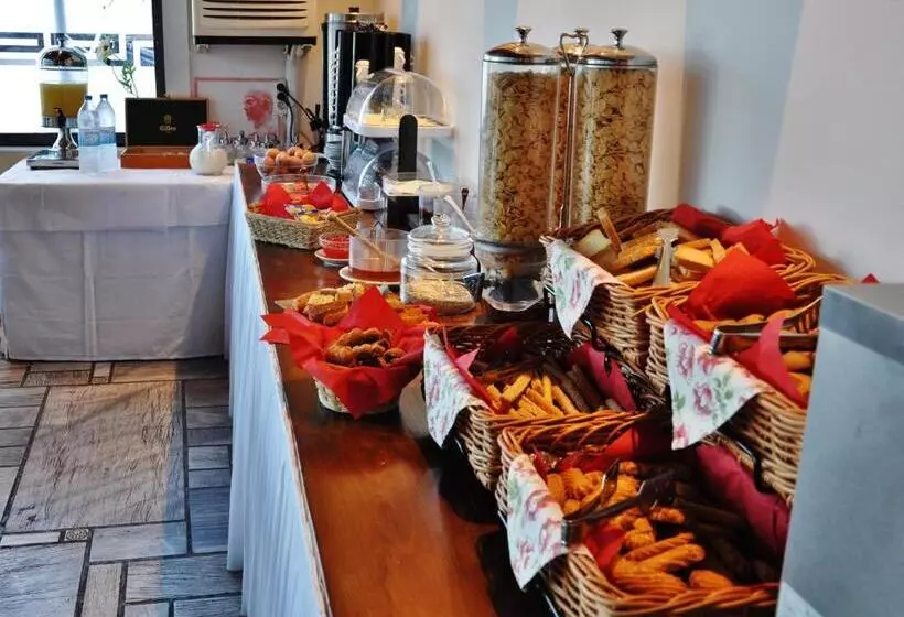 Iniohos Hotel Restaurant