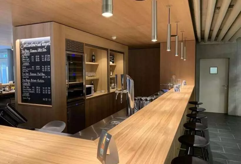 Lausanne Youth Hostel Jeunotel