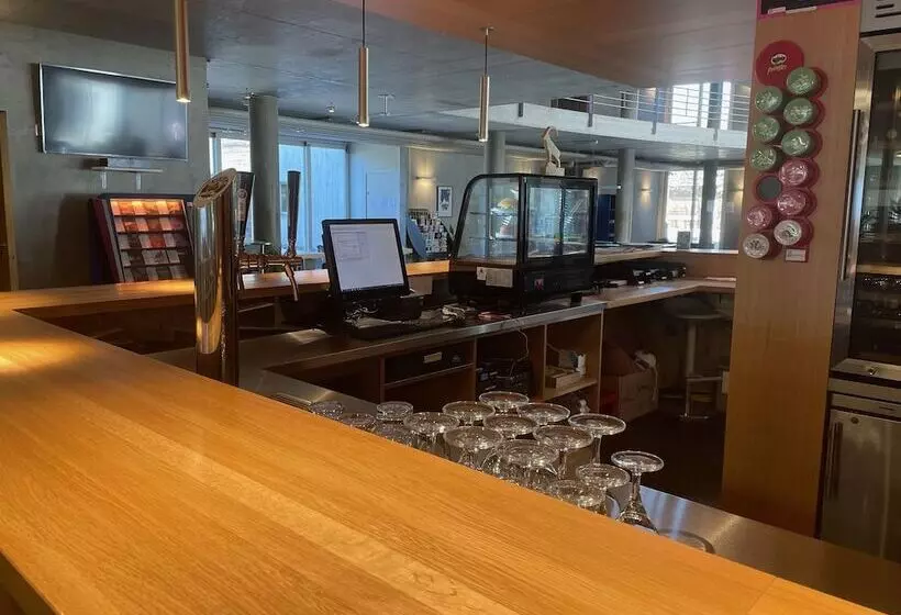 Lausanne Youth Hostel Jeunotel