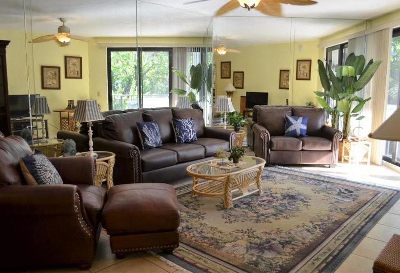 בית מלון כפרי 1800 Atlantic Suites