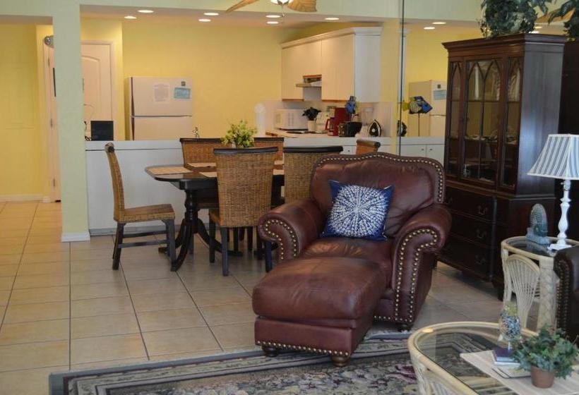 בית מלון כפרי 1800 Atlantic Suites