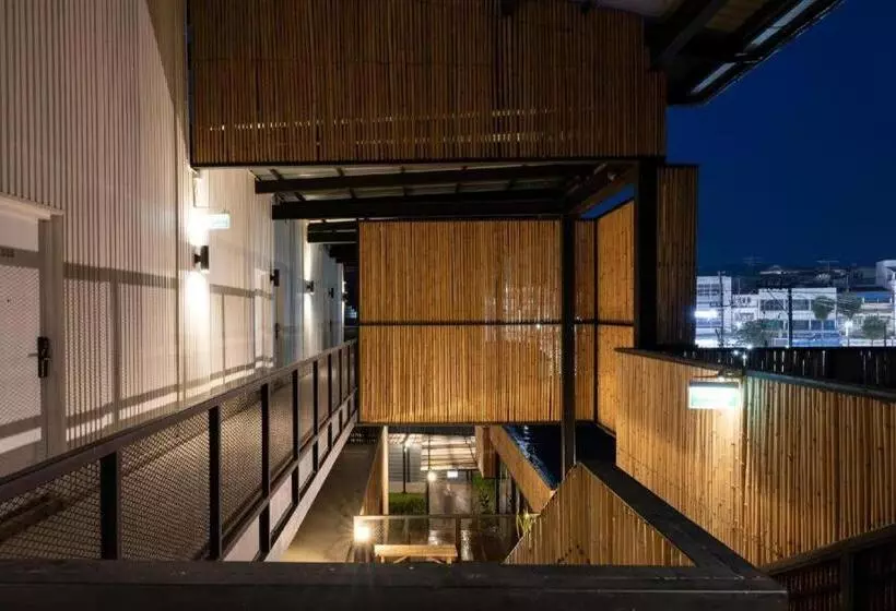 ホテル Pakchong Center Poshtel