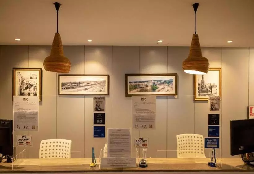 ホテル Pakchong Center Poshtel