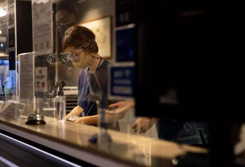 ホテル Pakchong Center Poshtel