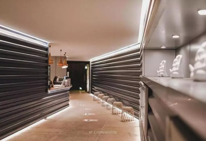 ホテル Pakchong Center Poshtel