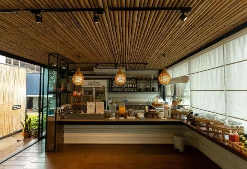 ホテル Pakchong Center Poshtel