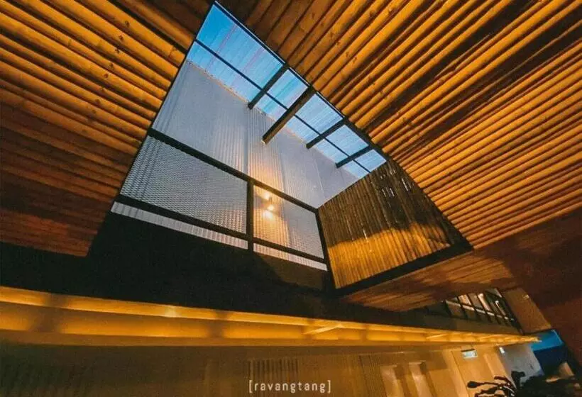 ホテル Pakchong Center Poshtel