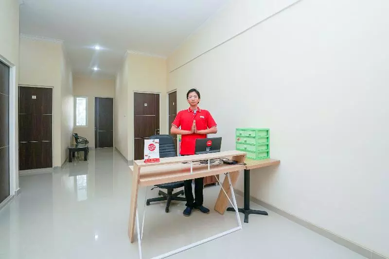 ホテル Riverside Residence By Oyo Rooms