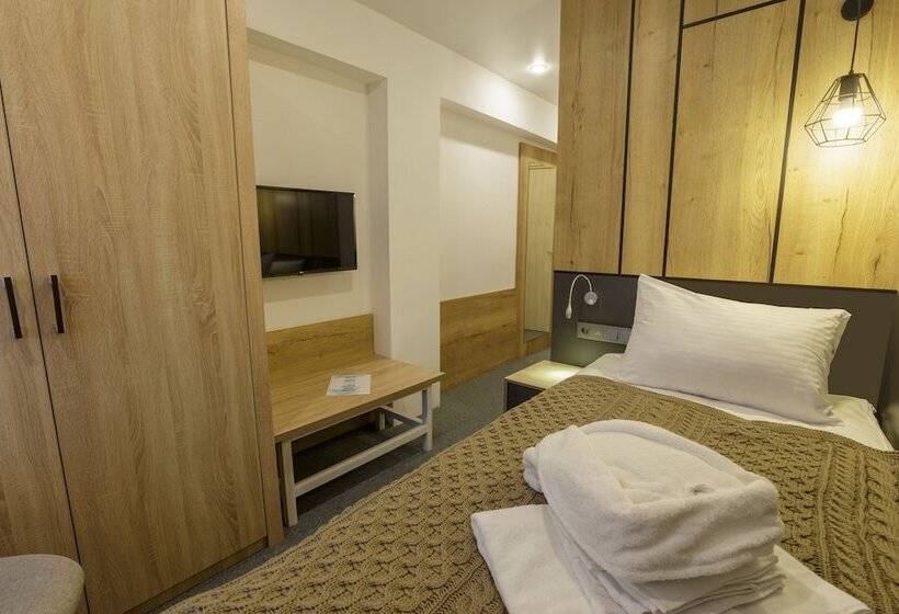 فندق ريفى Park Hotel Sobolinka