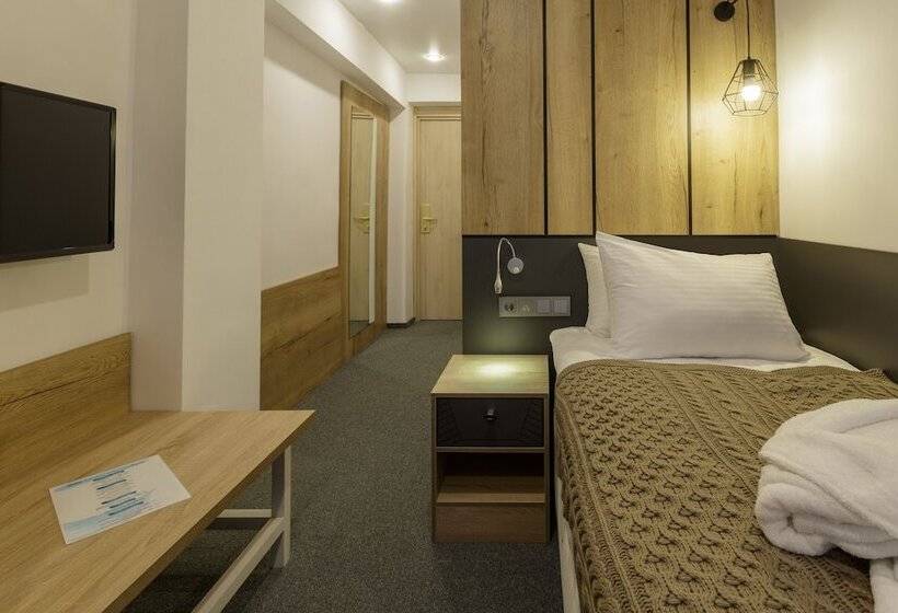 فندق ريفى Park Hotel Sobolinka