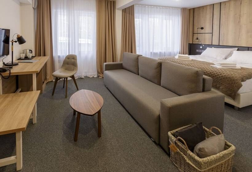 فندق ريفى Park Hotel Sobolinka