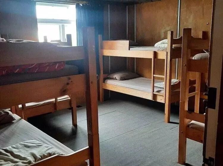 Hotelli The Crossing Lodge & Backpackers