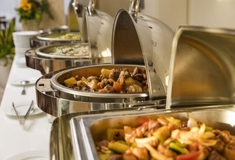 בית מלון כפרי The Swan Nha Trang