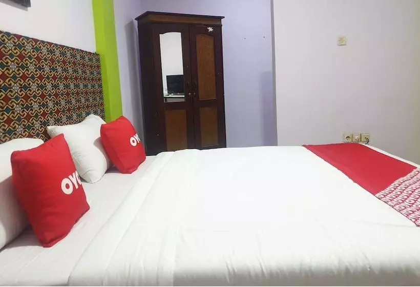 Hotelli Wisma Gahalta Syariah By Oyo Rooms