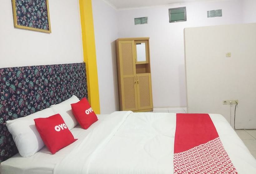 בית מלון כפרי Wisma Gahalta Syariah By Oyo Rooms