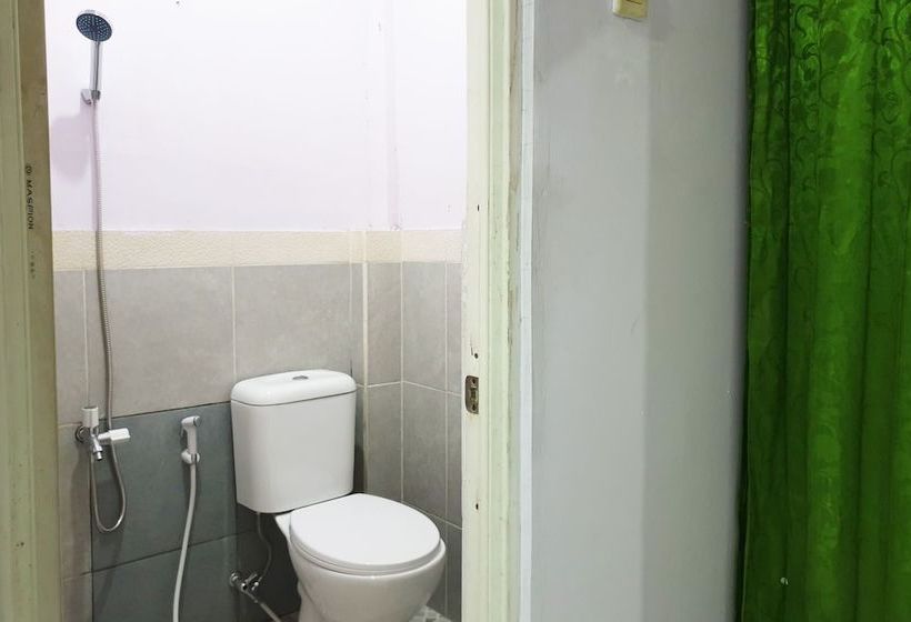 בית מלון כפרי Wisma Gahalta Syariah By Oyo Rooms