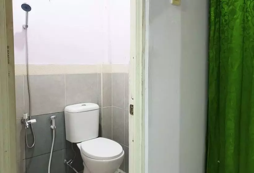 Hotelli Wisma Gahalta Syariah By Oyo Rooms