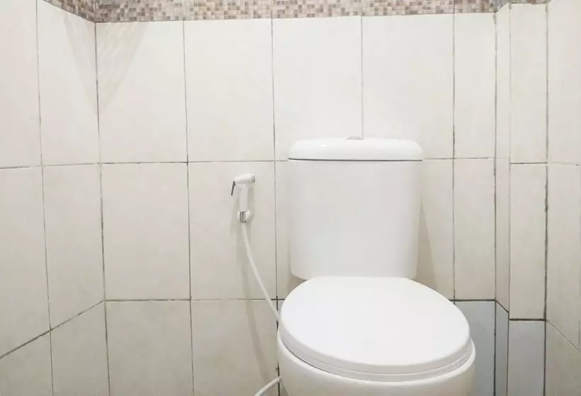 Hotelli Wisma Gahalta Syariah By Oyo Rooms