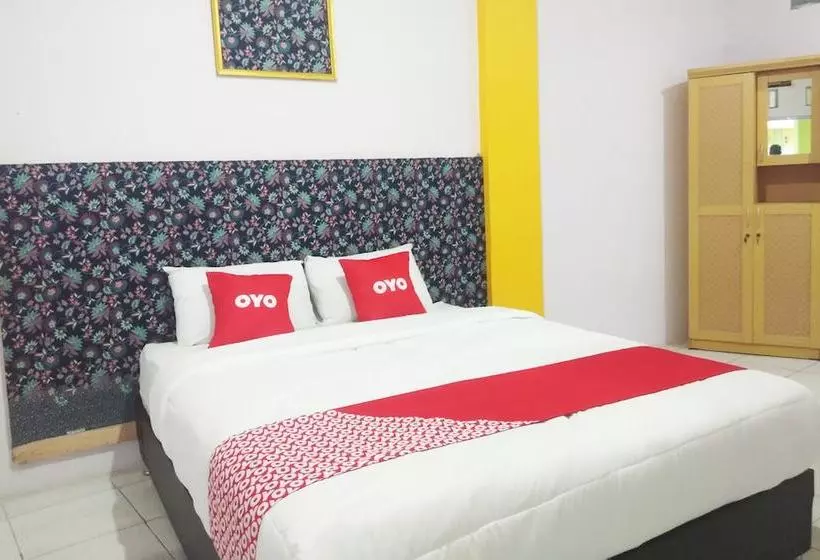Hotelli Wisma Gahalta Syariah By Oyo Rooms