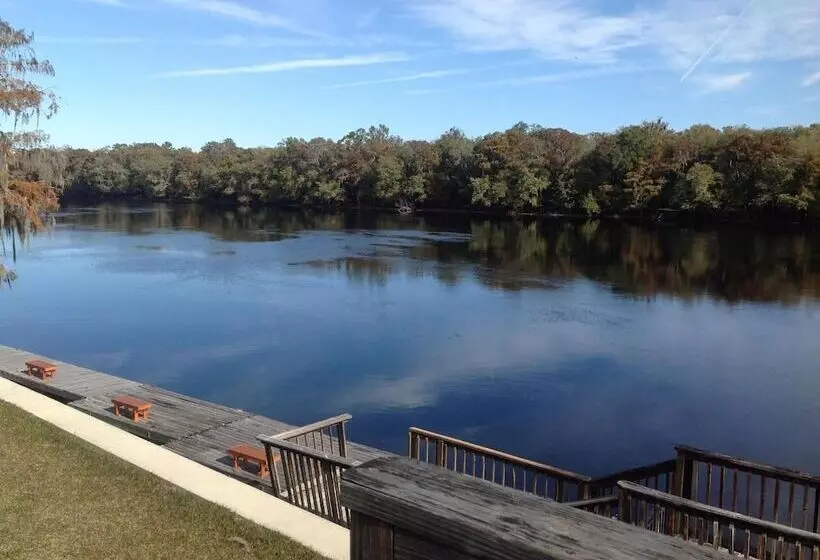 Hotelli Suwannee Gables