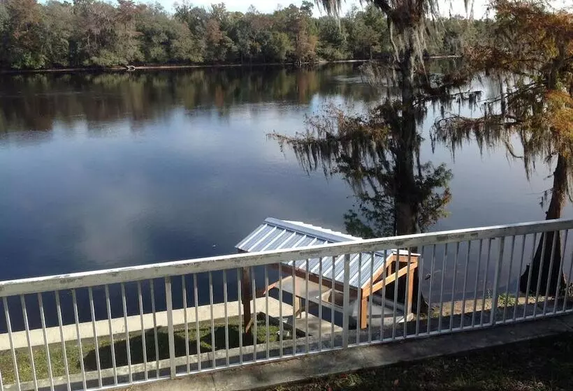 Hotelli Suwannee Gables