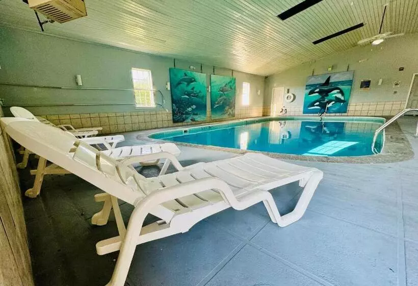 Hotelli Ozark Inn And Suites