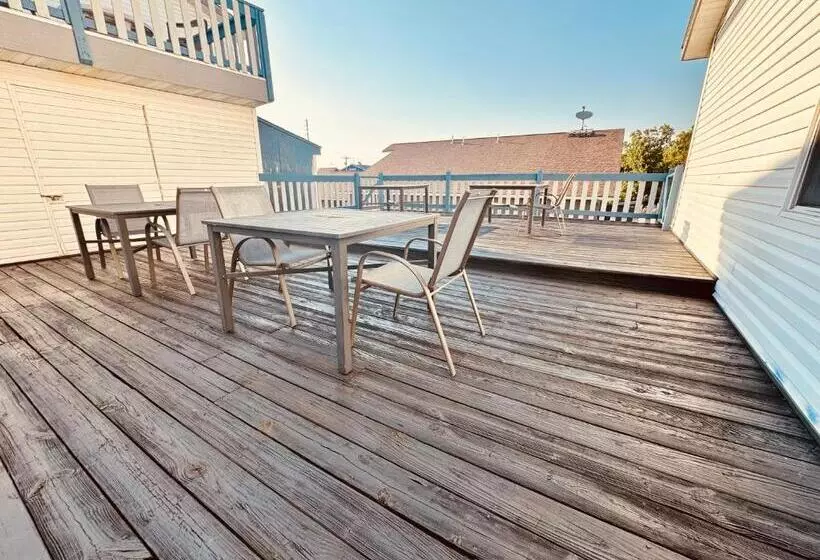 Hotelli Ozark Inn And Suites