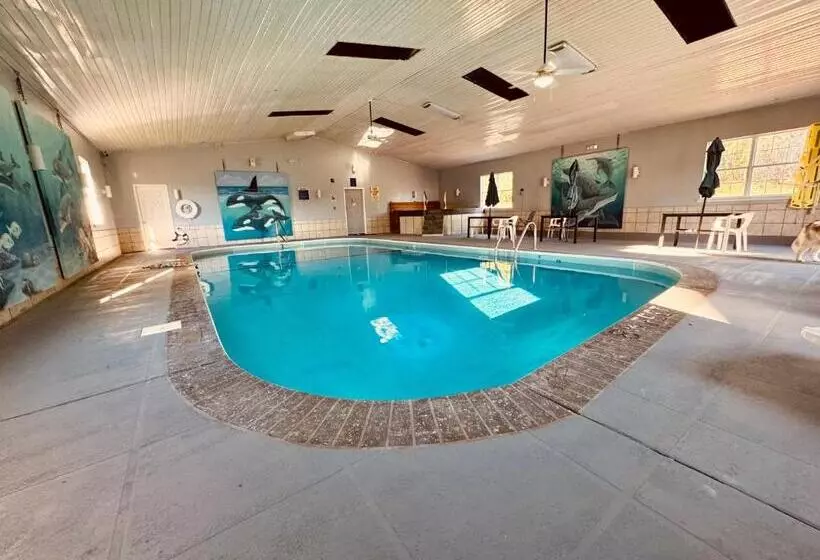 Hotelli Ozark Inn And Suites