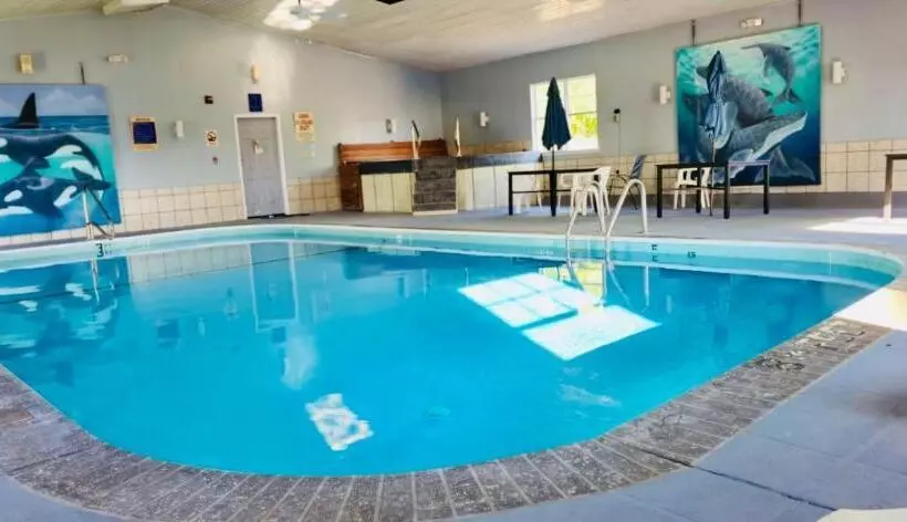 Hotelli Ozark Inn And Suites