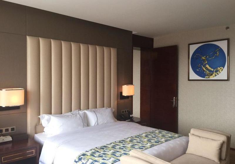 Otel Xinjunyue International